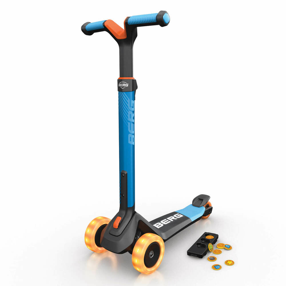 https://bergtoys.ro/images/thumbs/0013605_trotineta-berg-nexo-albastru-pliabila-cu-lumini-si-magnet.jpeg
