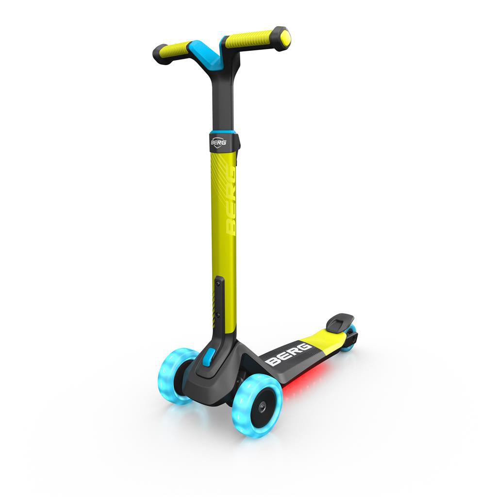 https://bergtoys.ro/images/thumbs/0013642_trotineta-berg-nexo-lime-pliabila-cu-lumini-led.jpeg