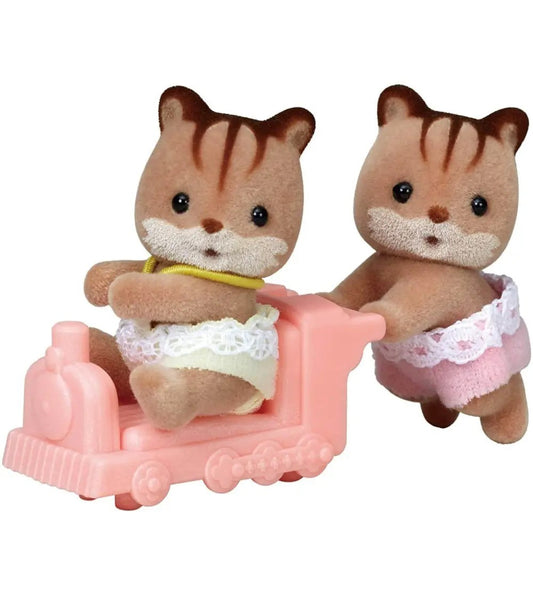 https://magicashop.ro/images/thumbs/0024194_figurine-sylvanian-families-gemenii-veverite.jpeg